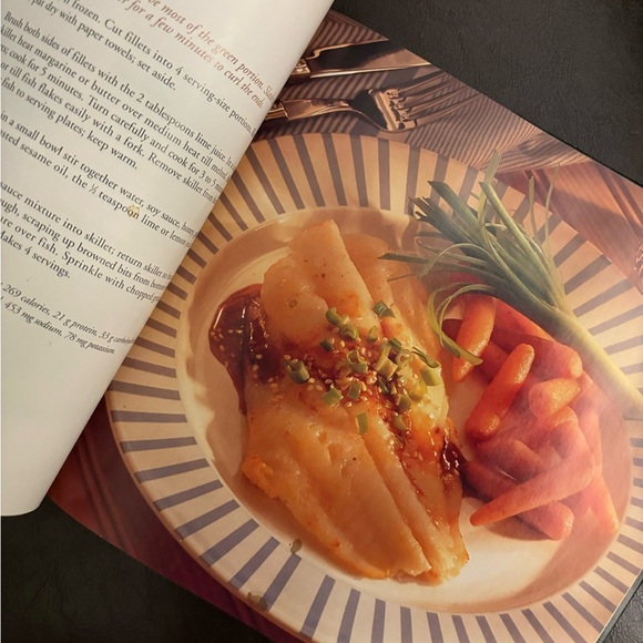 🌹HP🌹3 CookBooks -Cooking Today- Seafood, Salad, & Soup - Picture 13 of 13